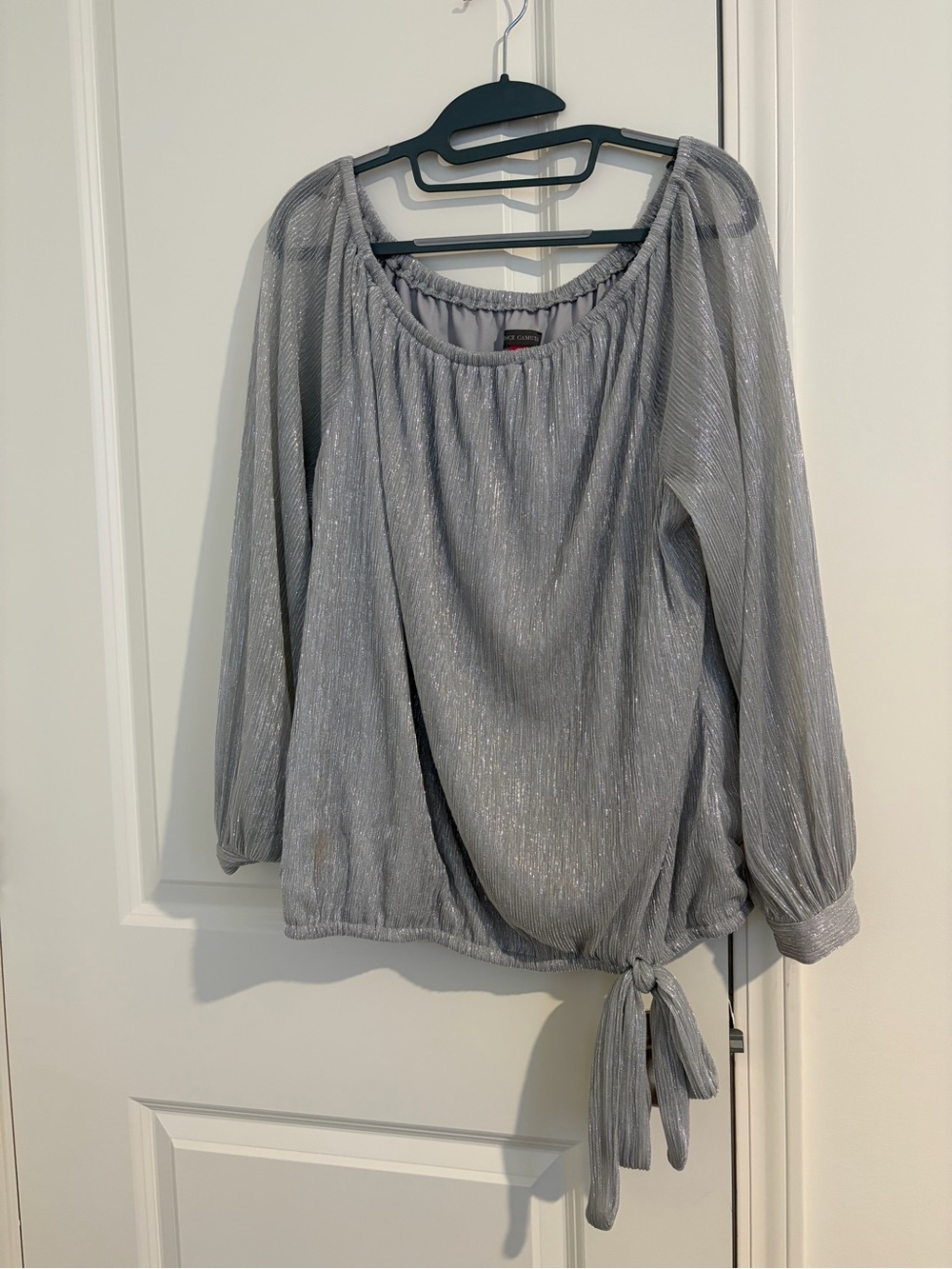 Vince Camuto Silver Long-Sleeve Peasant Blouse